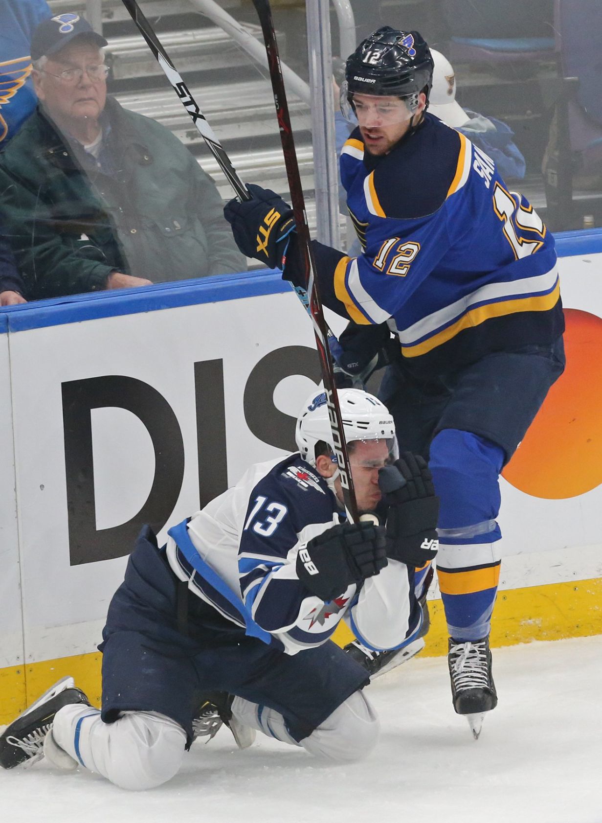 Blues and Jets battle in game 3 of the playoffs